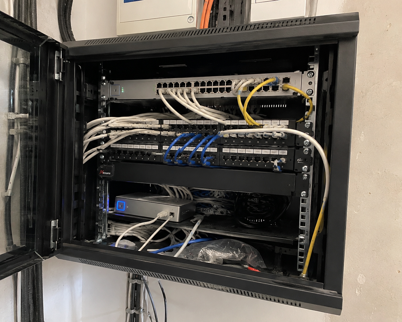 Installation de baie de brassage et courant faible par GT Elec IDF